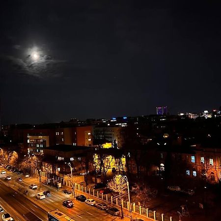 Appartamento City View Studio In The Heart Of Bucarest Esterno foto