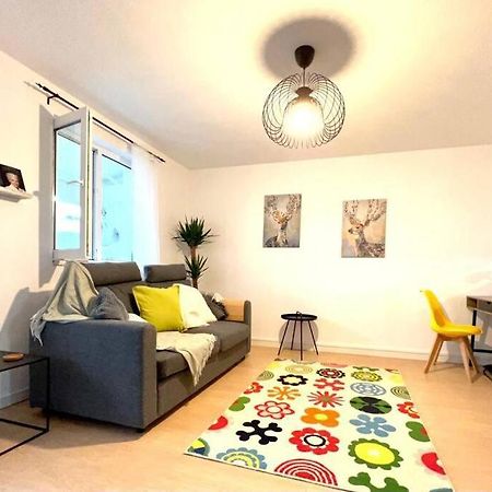 Appartamento City View Studio In The Heart Of Bucarest Esterno foto