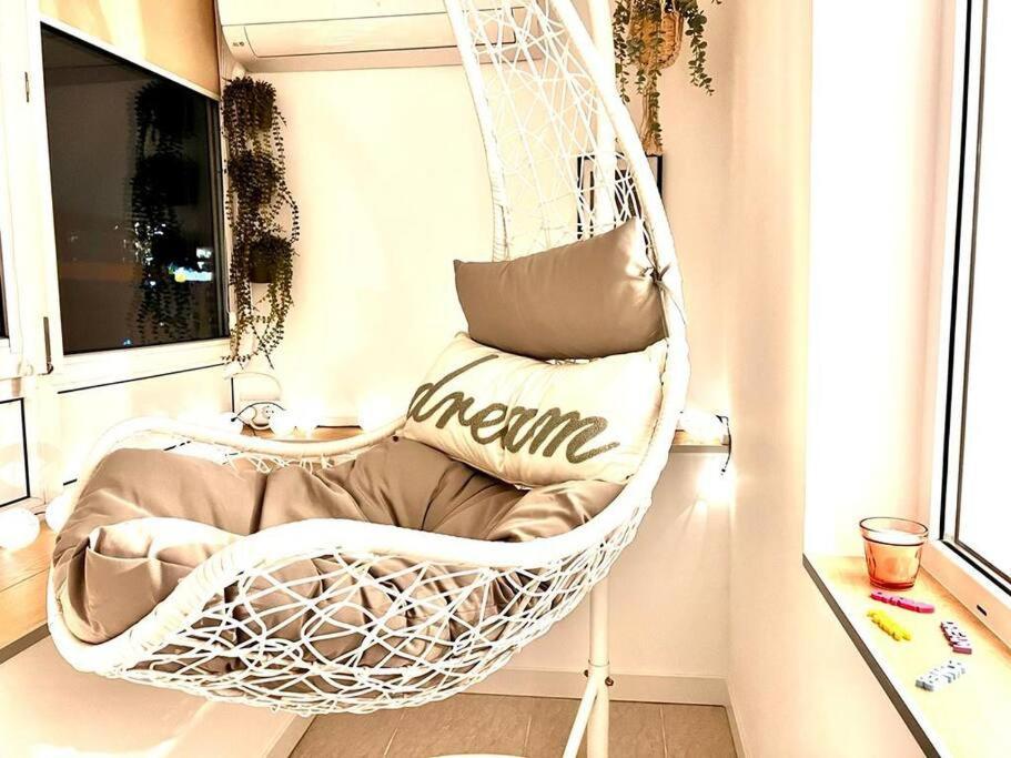 Appartamento City View Studio In The Heart Of Bucarest Esterno foto