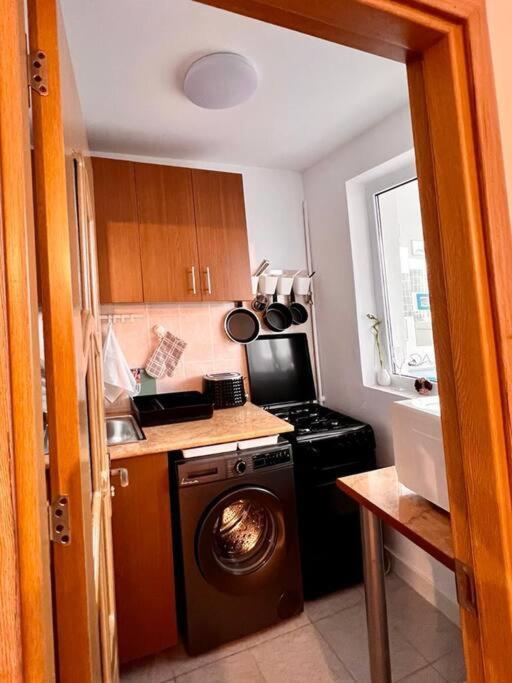 Appartamento City View Studio In The Heart Of Bucarest Esterno foto